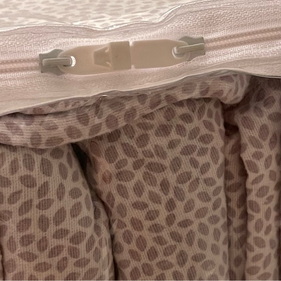 Calvin Klein Flannel King Sheets Set NWT - Picture 3 of 4